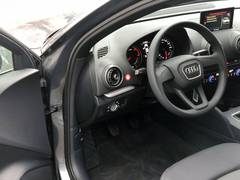Автомобиль Audi A3 седан для аренды в Бари