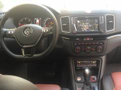 Автомобиль Volkswagen Sharan 4motion для аренды в Италии