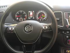 Автомобиль Volkswagen Sharan 4motion для аренды в Неаполе