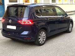 Автомобиль Volkswagen Touran для аренды в Вероне