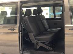 Автомобиль Volkswagen Transporter T6 (9 мест) для аренды в аэропорту Рим